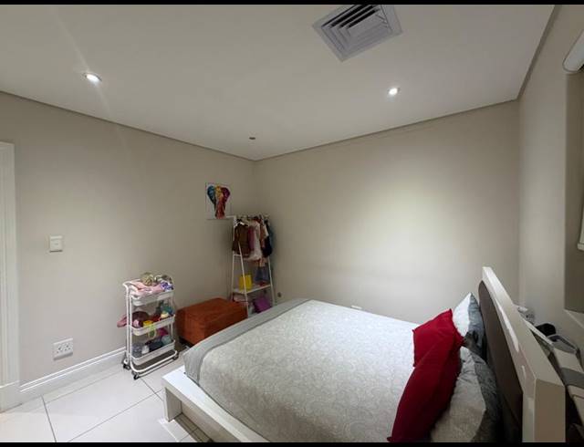 3 BEDROOM APARTMENT FOR SALE IN UMHLANGA CENTRAL